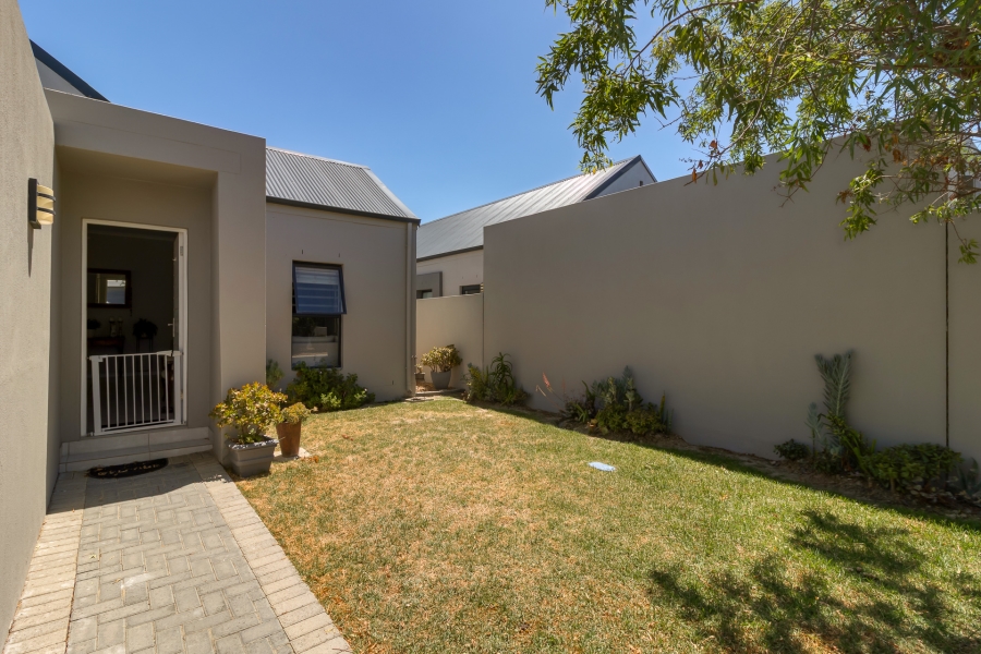 3 Bedroom Property for Sale in Aan de Wijnlanden Western Cape